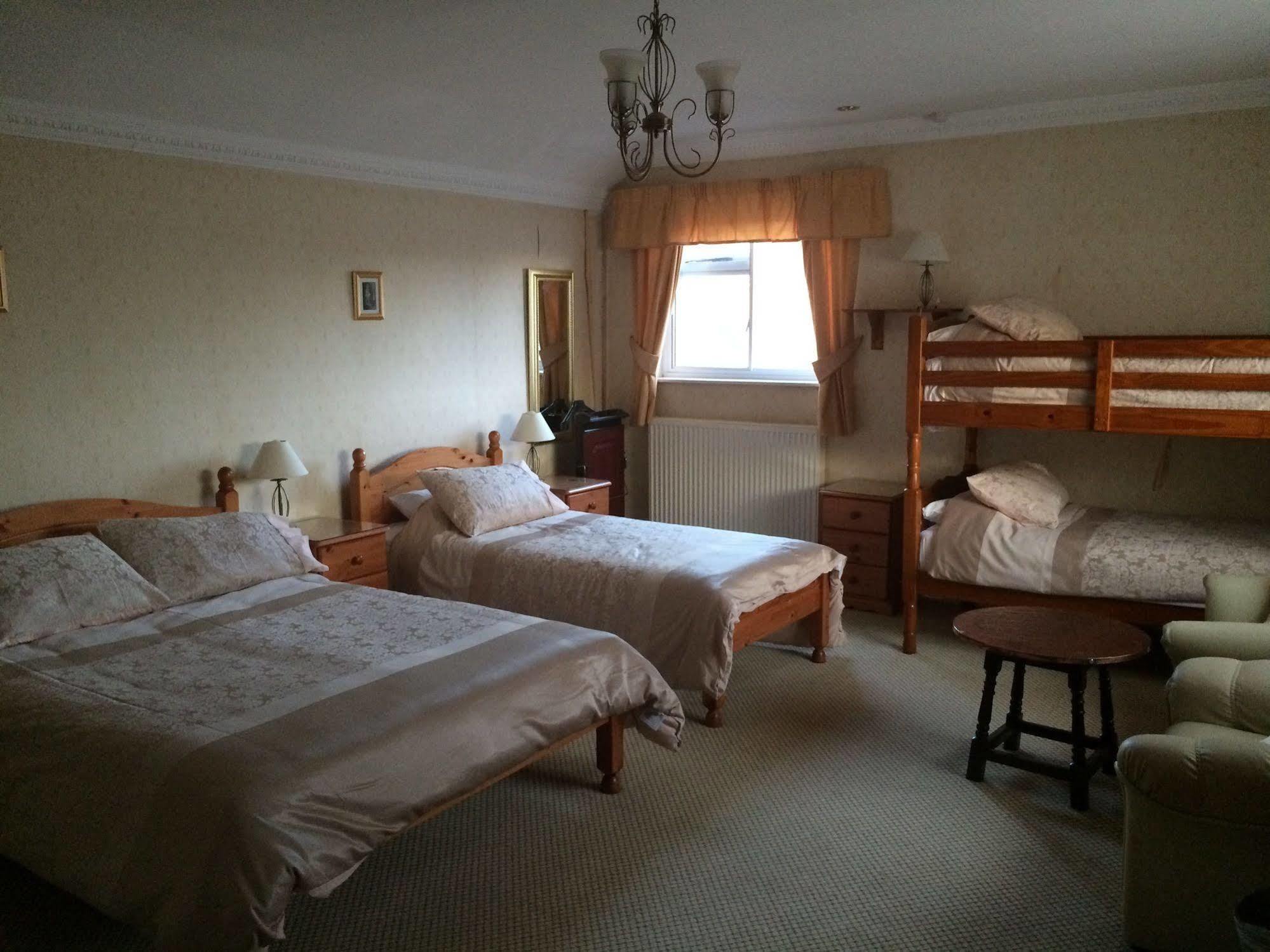 Half Moon Hotel Alford  Eksteriør bilde